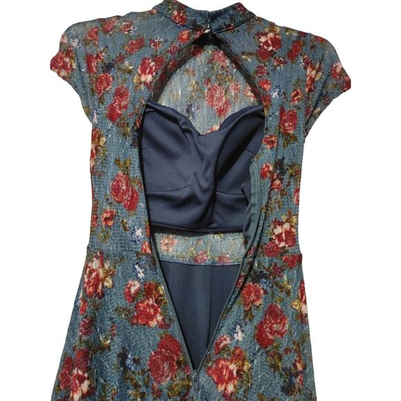 Sequin Hearts Fit & Flare Dress Cap Sleeve Navy Red Rose Floral Womens Size 1 - Picture 4 of 8